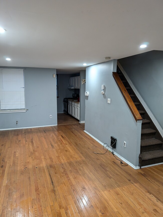 Building Photo - 1320 S Newkirk St
