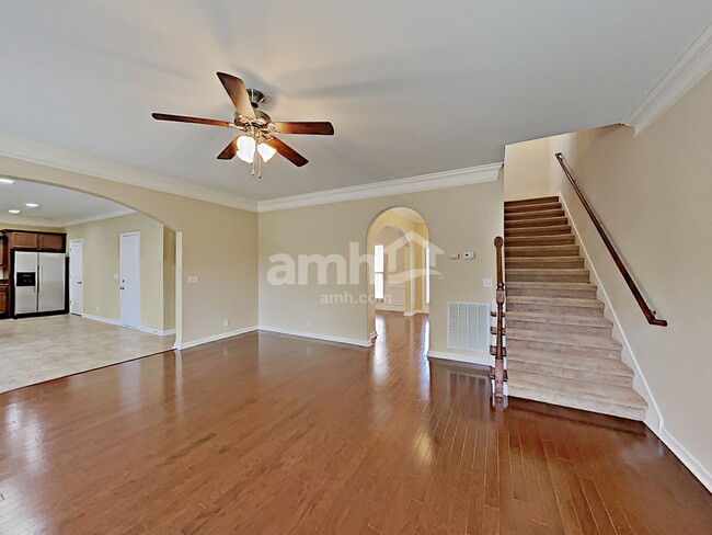 Building Photo - 2630 Anthem Way