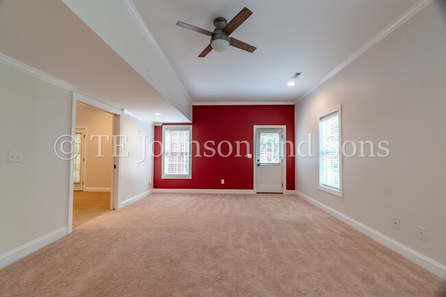 Building Photo - Luxury Living in Lewisville