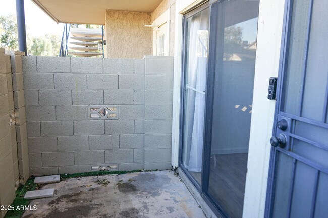 Building Photo - 1261 N 84th Pl