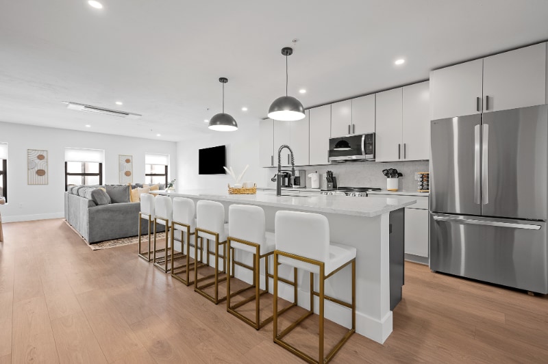 Primary Photo - 416 Main St