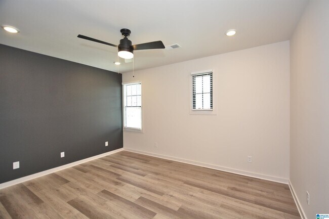 Building Photo - 1107 Windsor Sq