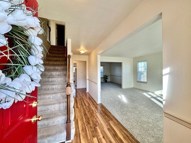 Building Photo - A Fantastic 3-Bedroom Home in Ocean Lakes North! Available 04-20-26! 2-Car Attached Garage, Large...