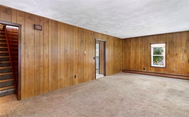 Building Photo - 14 Douglas St