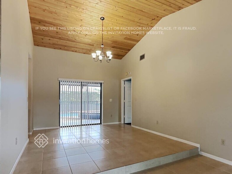 Building Photo - 4069 Alpinia Ct S