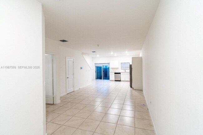 Building Photo - 137 NE 3rd St