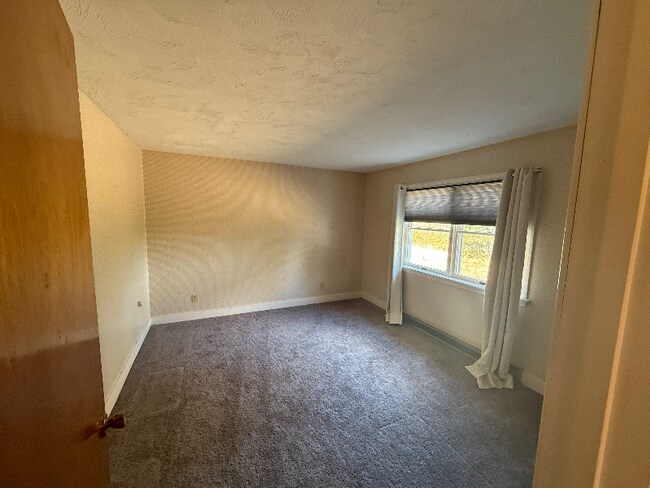 Building Photo - 1619 Alna Rd