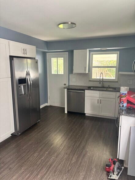 Kitchen - 2227 Cheltenham Rd