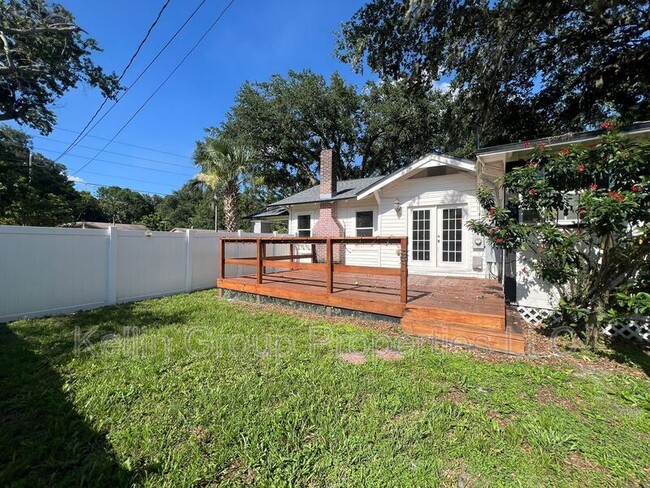 Building Photo - 129 Tuscarora St