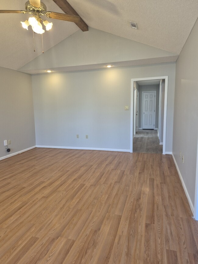 Building Photo - 341 Sawgrass Dr