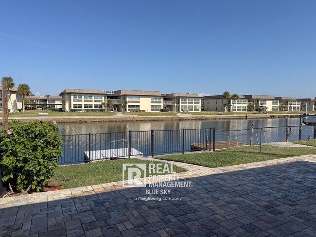 Building Photo - 4717 Floramar Terrace