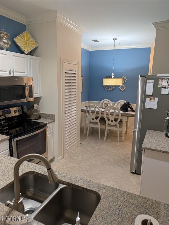 Building Photo - 19460 Cromwell Ct