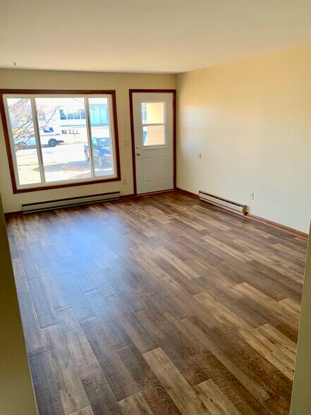 Building Photo - 4122 Robin Rd