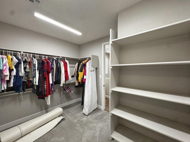 Building Photo - 6801 Prom Ave NE