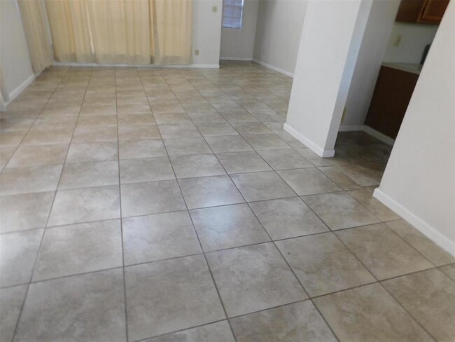 Building Photo - 2206 Laurel Land Ln