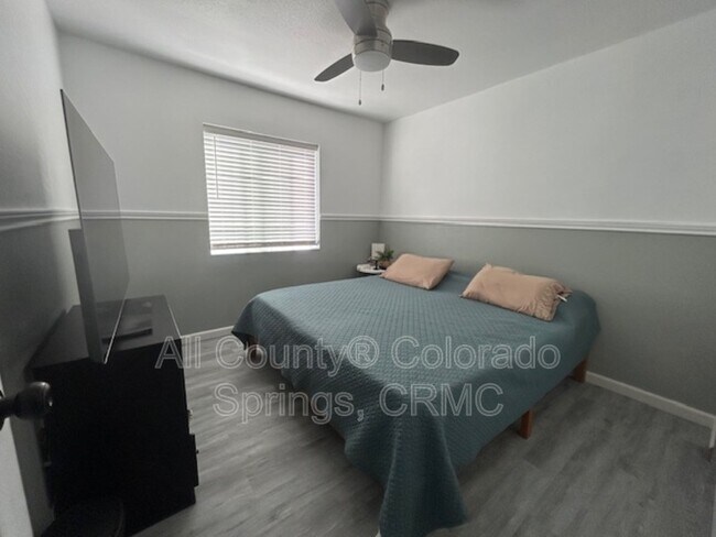 Building Photo - 6160 Grand Mesa Dr