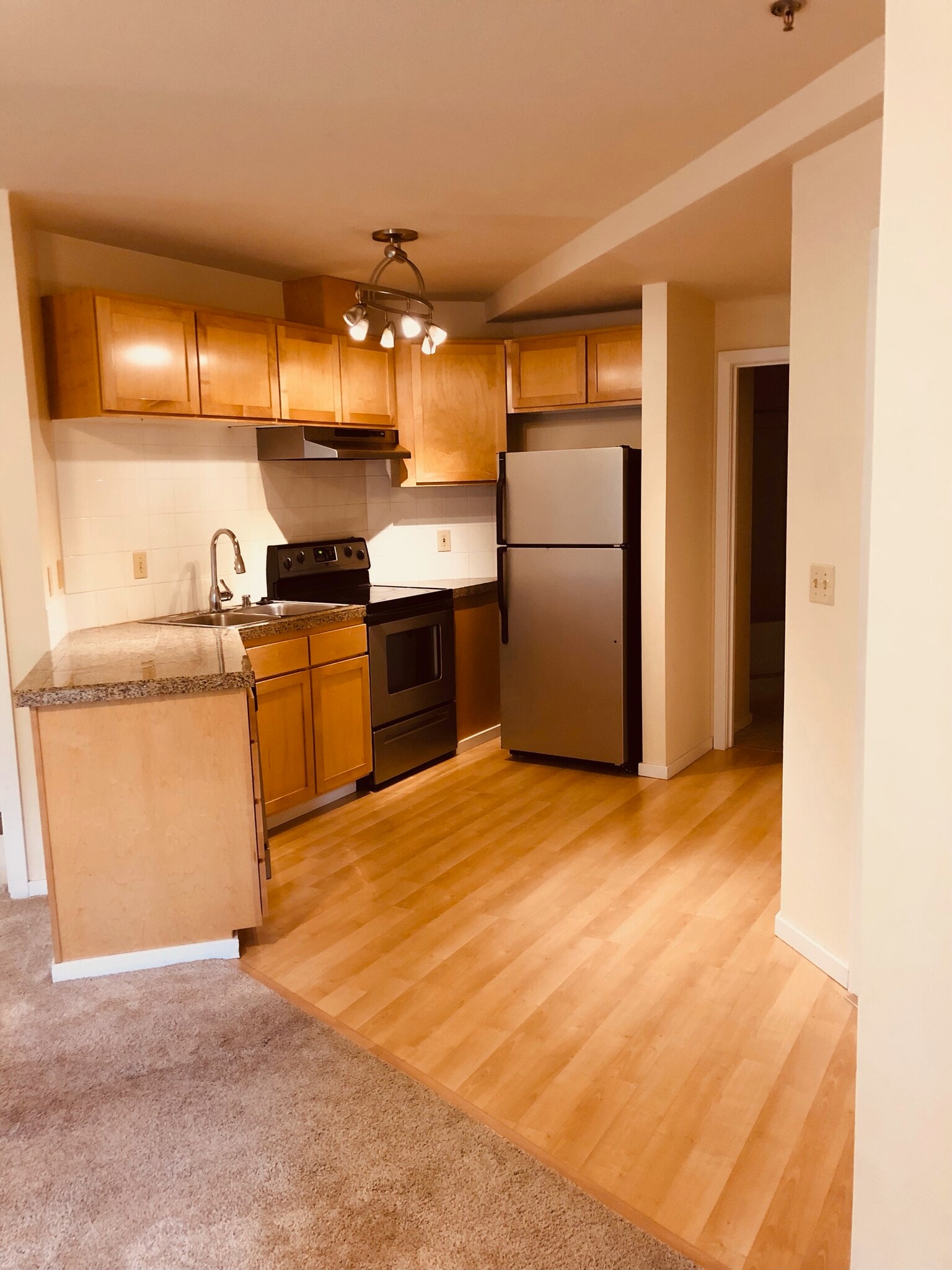 Building Photo - 8812 Stone Ave N