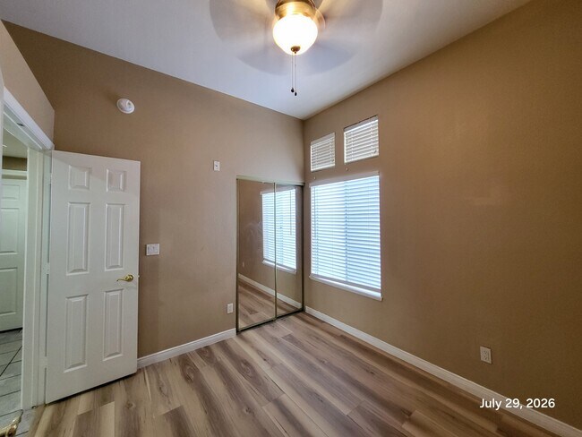 Building Photo - 9436 Summer Rain Dr