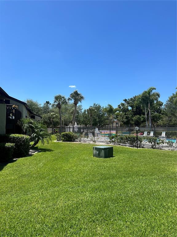 Building Photo - 4215 E Bay Dr
