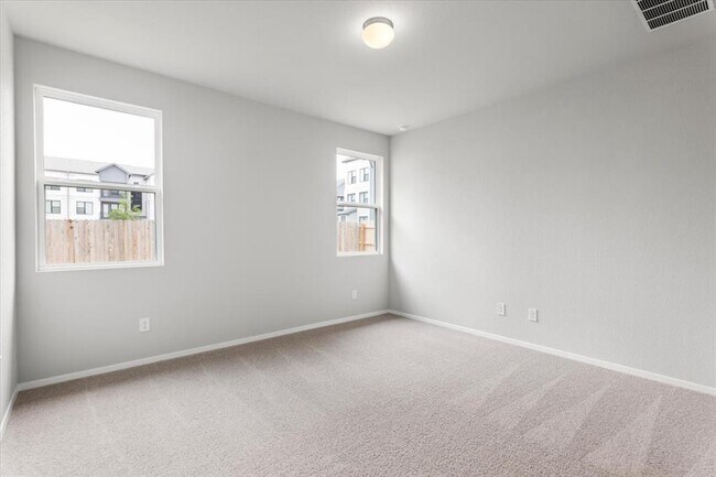 Building Photo - 2707 Totley Rd