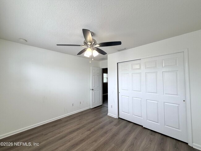 Building Photo - 104 Crete Ct