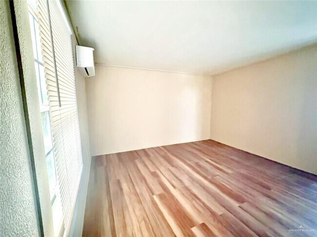 Building Photo - 12 E Schunior St