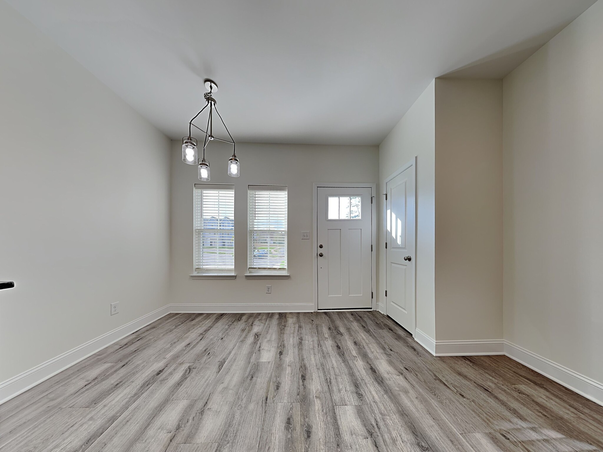 Building Photo - 2395 Eagle Creek Ct