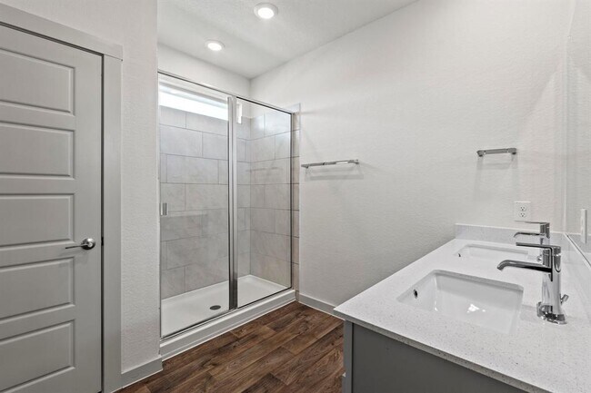 Building Photo - 3024 Louris Ln