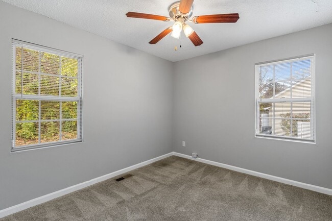 Building Photo - SW - Like New Home! Newer SS Appliances & Cabinets, Ceiling Fans, Blinds, Front Porch and Deck. M...