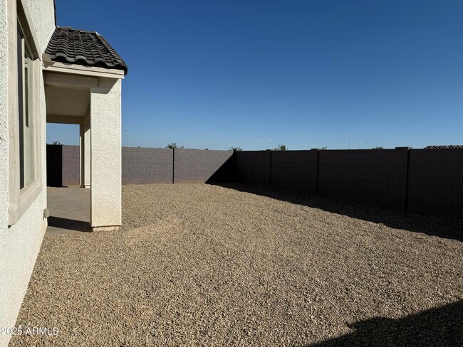 Building Photo - 10155 W Columbus Ave