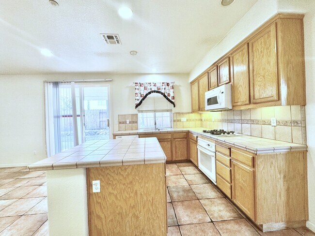 Building Photo - 1207 Silverton Way