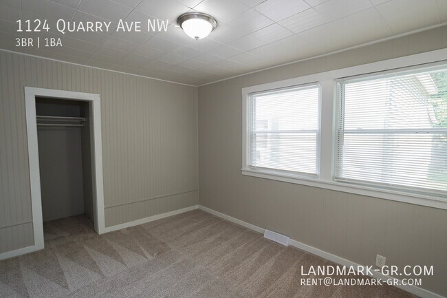 Building Photo - 1124 Quarry Ave NW