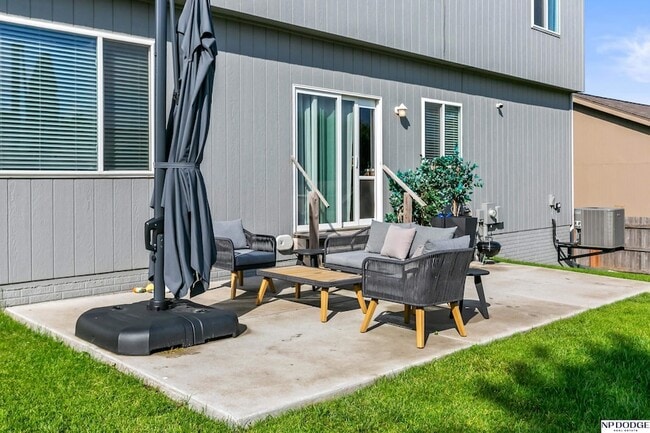 Building Photo - 1104 Valleyview Dr