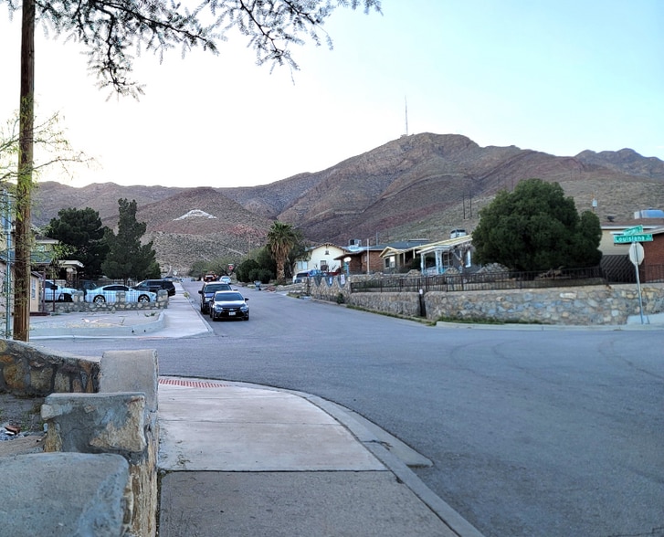 Building Photo - 2700 Memphis Ave