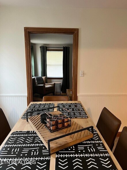 Building Photo - 2404 Tecoma Dr