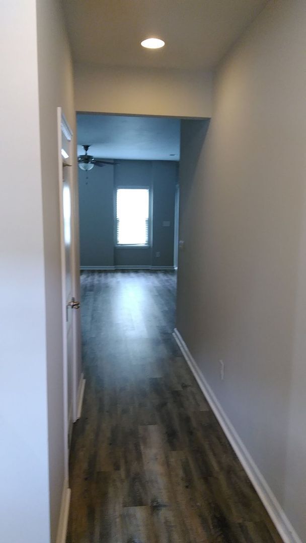 Building Photo - Like New Townhome in Stallings!