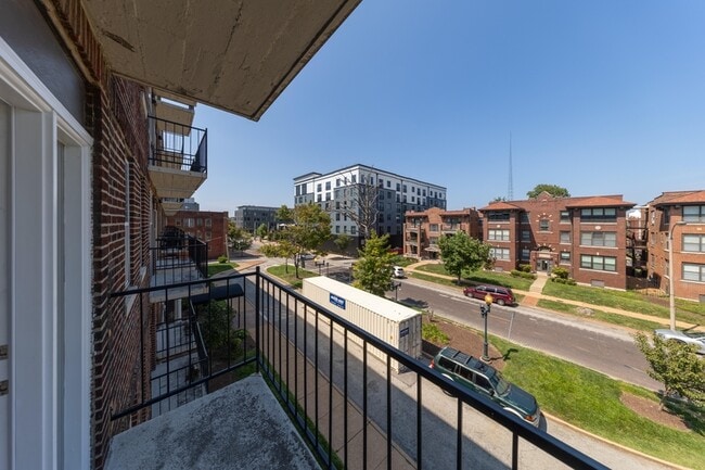 Building Photo - 5630 Pershing Ave