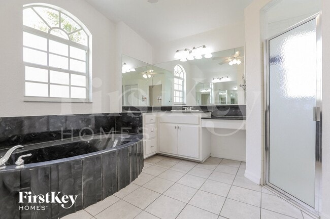 Building Photo - 84 Madre De Dios St