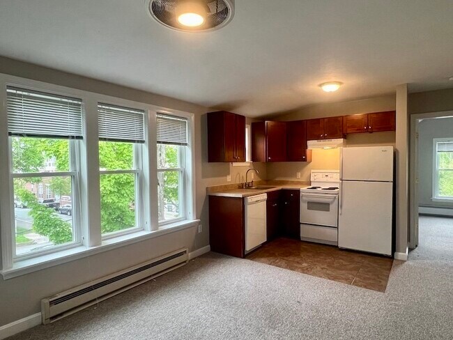 Building Photo - 17 Sanborn St