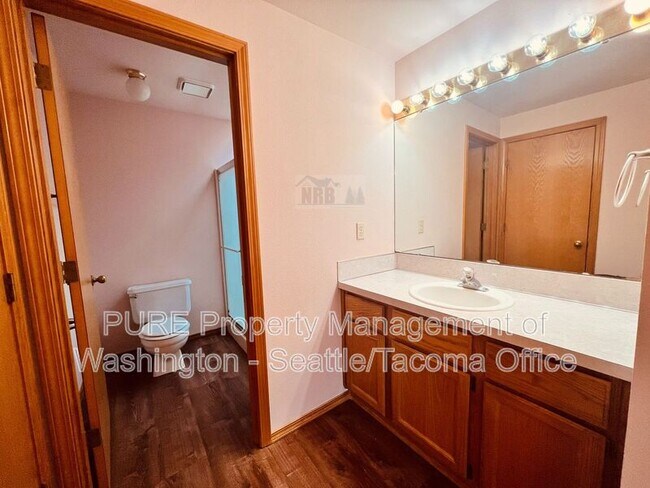 Building Photo - 2913 Briar Lea Loop SE