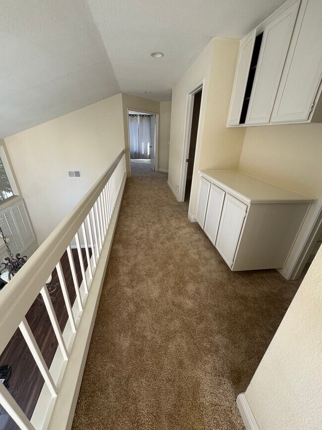 Building Photo - 1437 Green Oak Rd