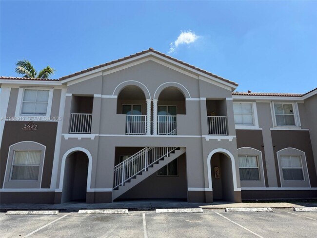 Building Photo - 2637 SE 16th Terrace