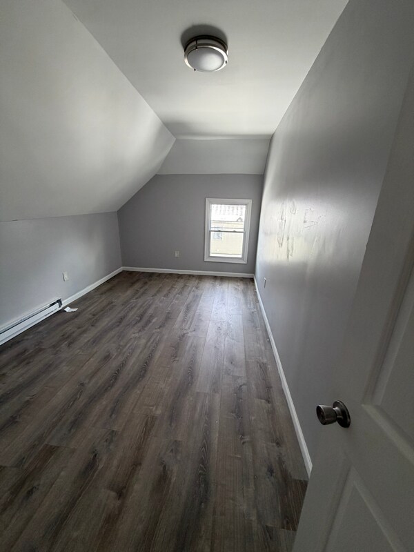 Building Photo - 61 Woodlawn St