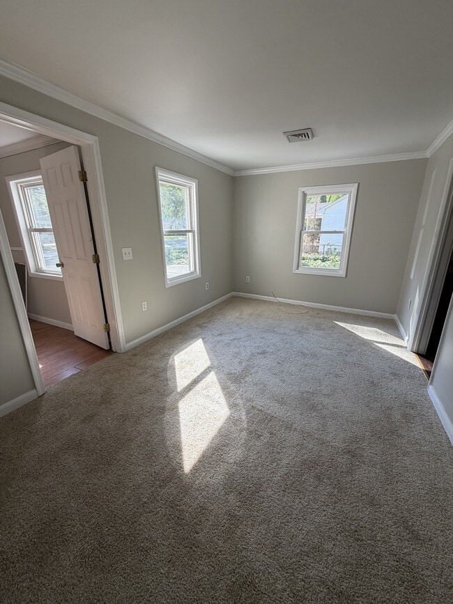 Building Photo - 508 Hayward Ave