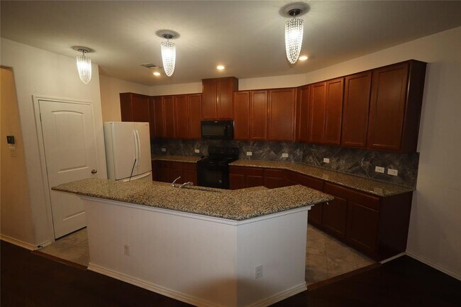 Building Photo - 17009 Gibbons Path