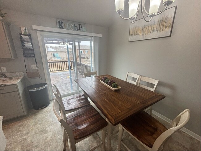 Building Photo - Beautiful Split-Level in BENNINGTON