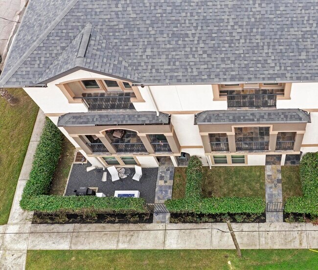 Building Photo - 2018 McIlhenny St