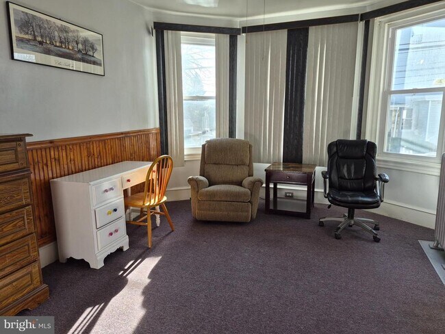 Building Photo - 223 Ryers Ave