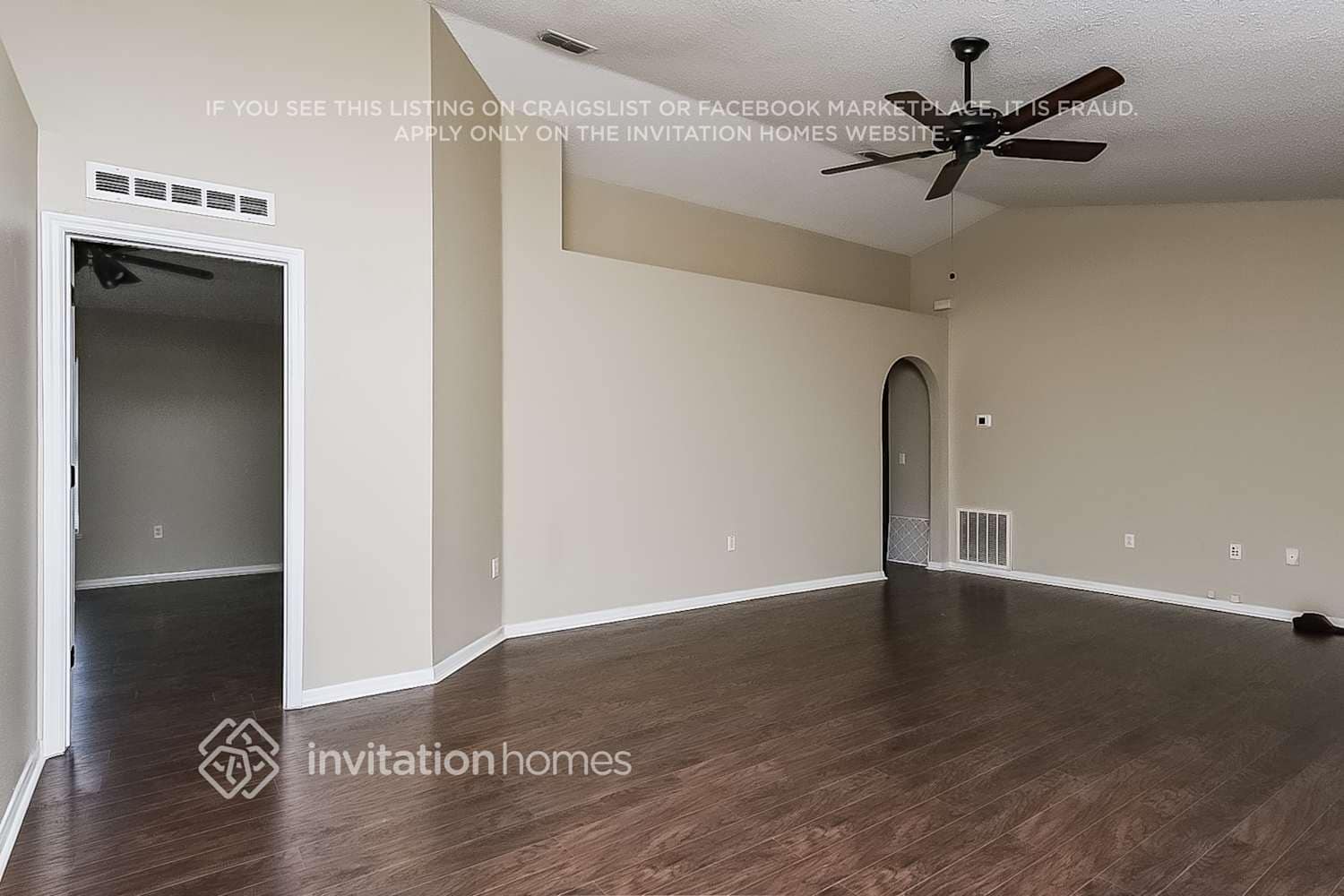 Building Photo - 17037 Holmby Ct