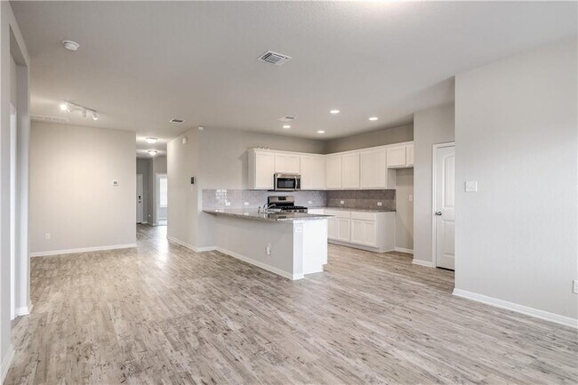 Building Photo - 2920 Bridekirk Dr